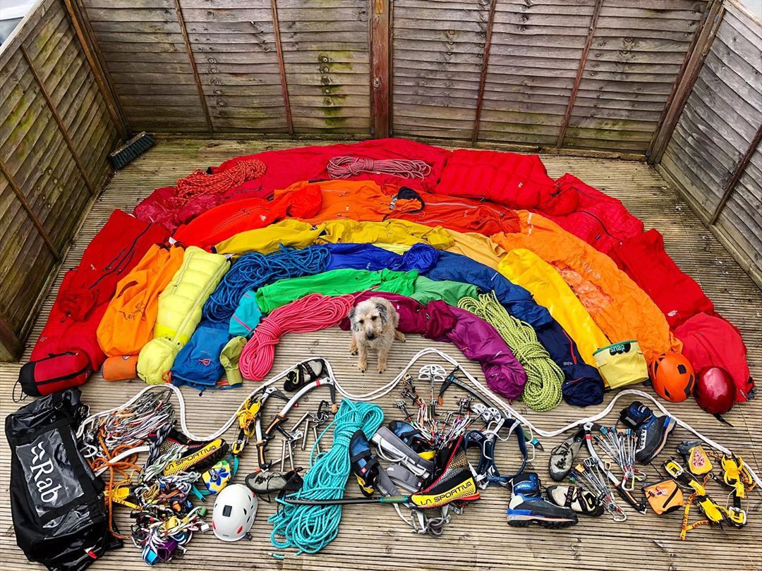 rab_equipment's tweet photo. We love this entry into our #RabAtHome competition on IG by #peaks_and_lakes
"Somewhere over the rainbow mountains lie 🌈🏔" - Nat from Derbyshire, UK 👏
Have you entered yet? Getting tagging us with #RabAtHome😍
#WeAreRab #TheMountainPeople #adventureon #adventureislife #nhs https://t.co/YlsCnKTlDo