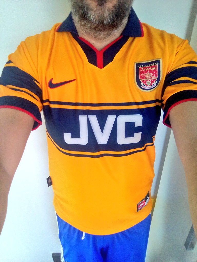 elgranfus's tweet photo. @TheKitmanUK Good Saturday my friend Mr.Kitman, Today... The Great Arsenal #GetYourKitOn #ShowOffYourKit #GoGunners https://t.co/o2zSXa8t2g