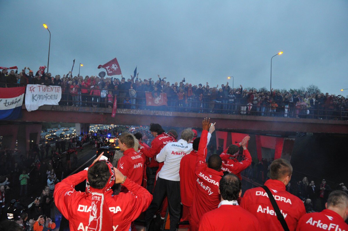 🏆#𝟙𝟘𝕁𝕒𝕒𝕣𝔾𝕖𝕝𝕖𝕕𝕖𝕟 📸

#VanOns #fctwente 🔴