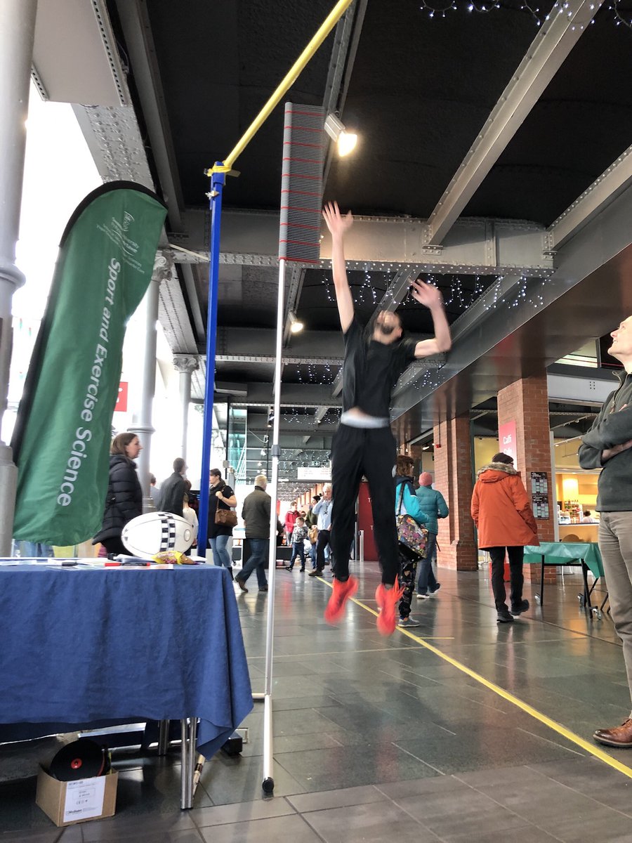 13machine13's tweet image. Today is Open Day for Sport and Exercise Science @SwanseaUni   Learn about our BSc (hons) degree with videos from staff and students or take a virtual tour of our facilities and chat with staff &amp;amp; students #sportsscience #degrees #students 

swansea.ac.uk/virtual-open-d…