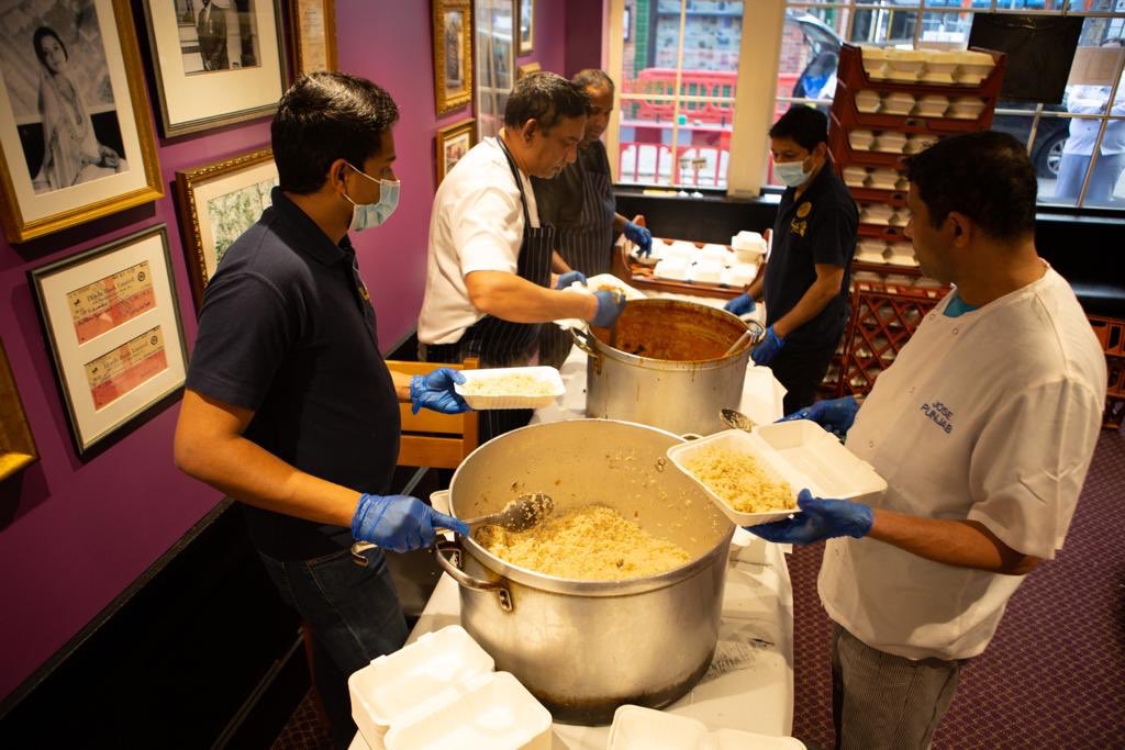 punjab1946's tweet photo. We are so fortunate to have such a great team at the Punjab 🙏. Here is a pic of meals being prepared for the homeless #outreach #london https://t.co/nFhrriX6BO