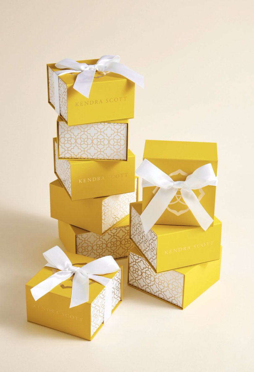 TowneLakeTX's tweet photo. Need Mother’s Day gifts? Graduation gifts? Teacher Appreciation gifts? @KendraScott @BoardwalkTL has you covered! Use GIVEBACK7159 at check out or over the phone 📱 when you call 832-497-5168 for your curbside pick up to give 20% of your purchases back to @CyHopeTX https://t.co/b5jvKcpsun