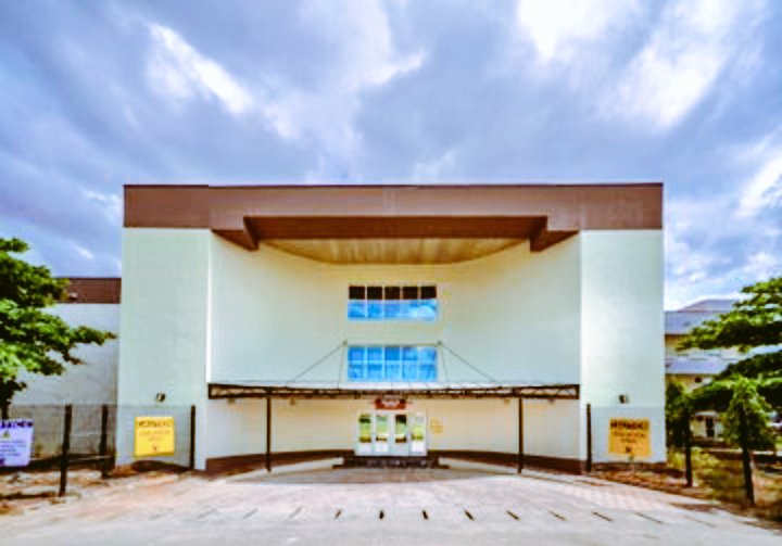 ICSJ18's tweet photo. Lagos state expands its isolation capacity with more locations and medical equipment. 

Amid the increase of cases daily, the state govt is doing its best in finding solutions against the problems. 

#solutionstory
#sojo
#lagosstategovt
#fightagainstcovid19 https://t.co/jWMBgSjk8M