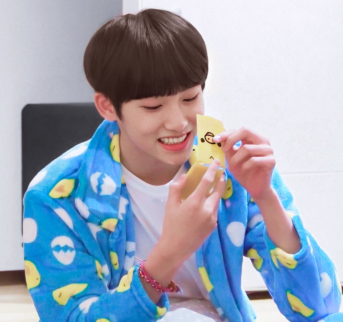 iny_97's tweet photo. @jwoopct ลูกชายยยย #WayV_BeyondLIVE 🥺💕 https://t.co/aFdHoxccPU