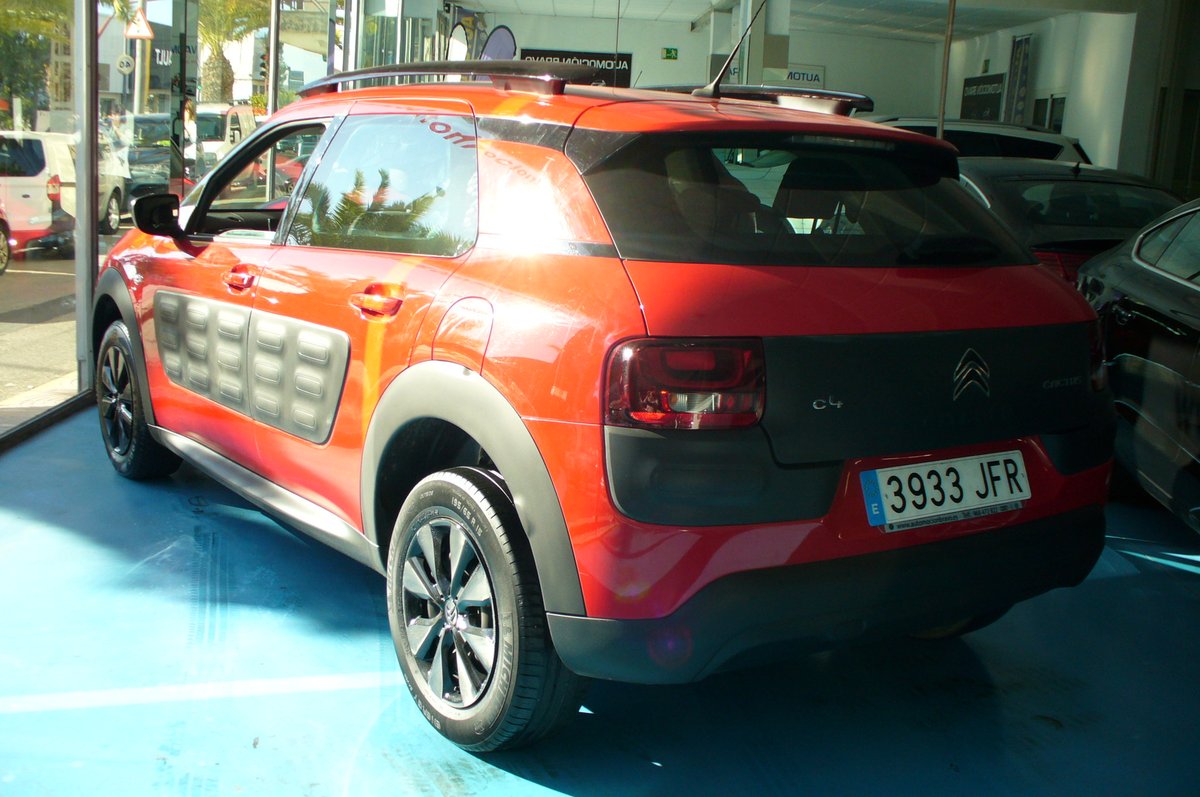 BravoAutomocion's tweet photo. CITROEN C4 CACTU   10.900€ https://t.co/v43R4yuRPy