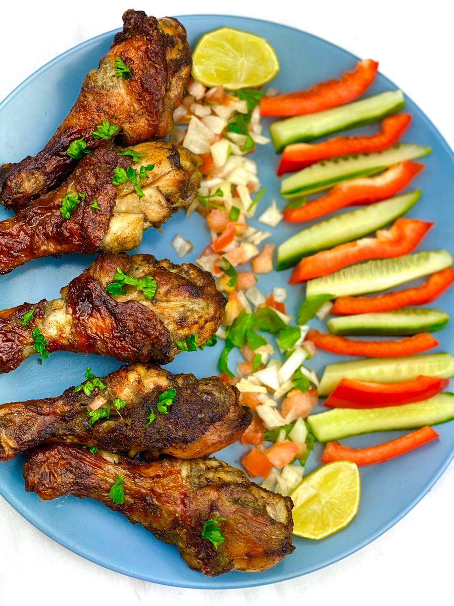 Poulet Braisé aux épices du Mbongo. Délicieux!! Bonjour ❤️❤️.