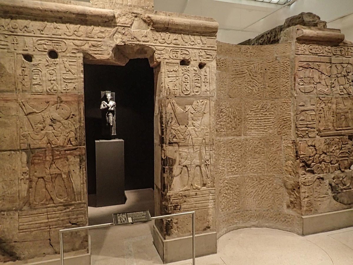 taharqo's shrine built in 680 BC inside his larger temple at kawa -ashmolean museum #historyxtthe shrine symbolically functioned as the "dwelling" of king within the temple by the king who was chosen as pharaoh by amun of napata "lord of the throne of Two-lands"25th dynasty