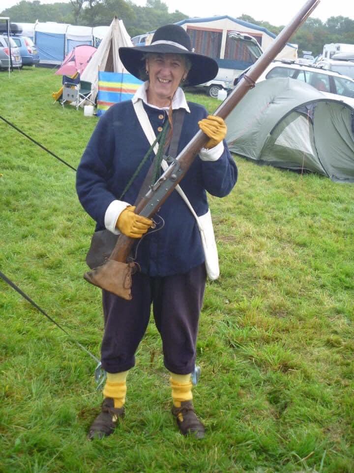 RoyalistArmy's tweet photo. Then &amp; Now: After retiring in 2006 Jen needed something to keep her busy, luckily for us - we were that something! Jen settled right into musket (first picture was taken after passing her test) but more recently has been found in the artillery. All about the gunpowder this one! https://t.co/v0Hv3qsy3N