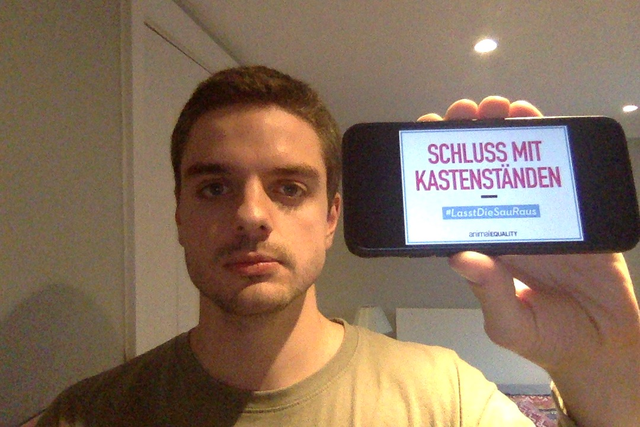 ONLINE-PROTEST: #LasstDieSauRaus

🐷 Wir akzeptieren das Leid der Schweine nicht!🐷

#Kastenstände sind grausam und unzeitgemäß und müssen endlich abgeschafft werden. 

⚠️ Folge dem Link protestiere JETZT mit uns für das Ende der engen Metallkäfige: animalequality.de/blog/machen-si…