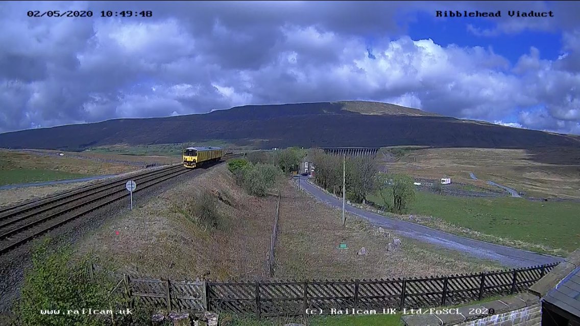 Ben84Daniels's tweet image. The @setcarrailway has been paid a visit by @networkrail this morning 👋. Screen shots of the DMU test train courtesy of @foscl and @railcamlive as the train makes its way from Carlisle to York. #spottingfromhome #StayHomeSaveLives