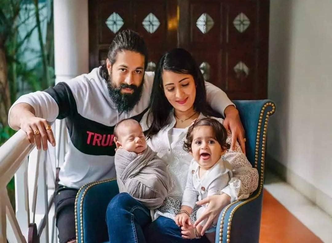 YDavangere's tweet photo. Boss Family....!!❤️
#TheNameIsYash #RadhikaPandith #AryaYash #JrBoss #KGFChapter2 https://t.co/6VbpiCsvWc