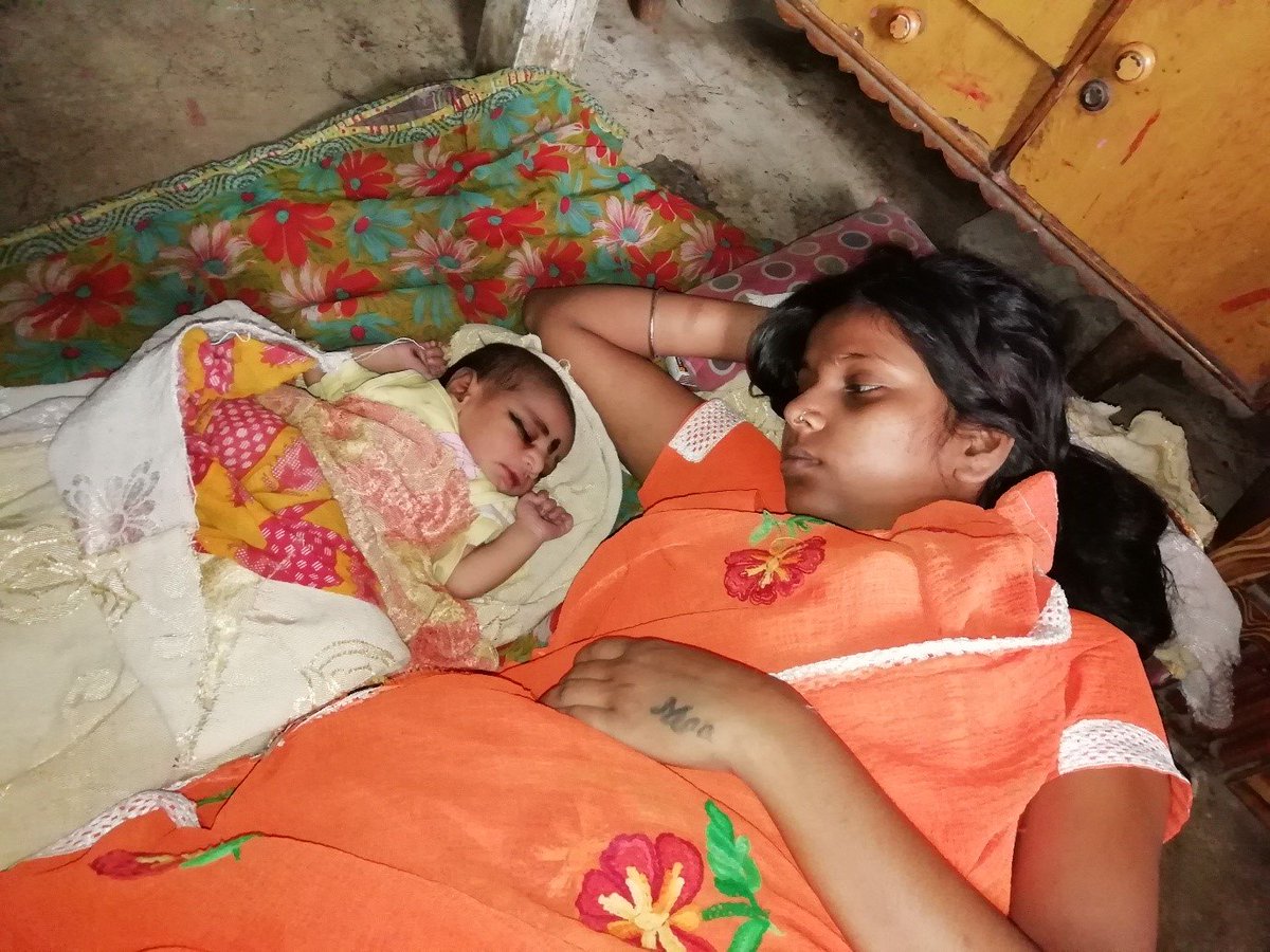 UNFPAAsiaPac's tweet photo. Asha gave birth at a hospital in Patna, India. 

But at a time of #COVID19 lockdown, she wasn't sure how she and her baby would return safely home.

Here's how the @UNFPA-supported #WeCare initiative supports pregnant women and new mothers amid crisis: 

https://t.co/K9pf4lOJXg https://t.co/OCa9abRfra