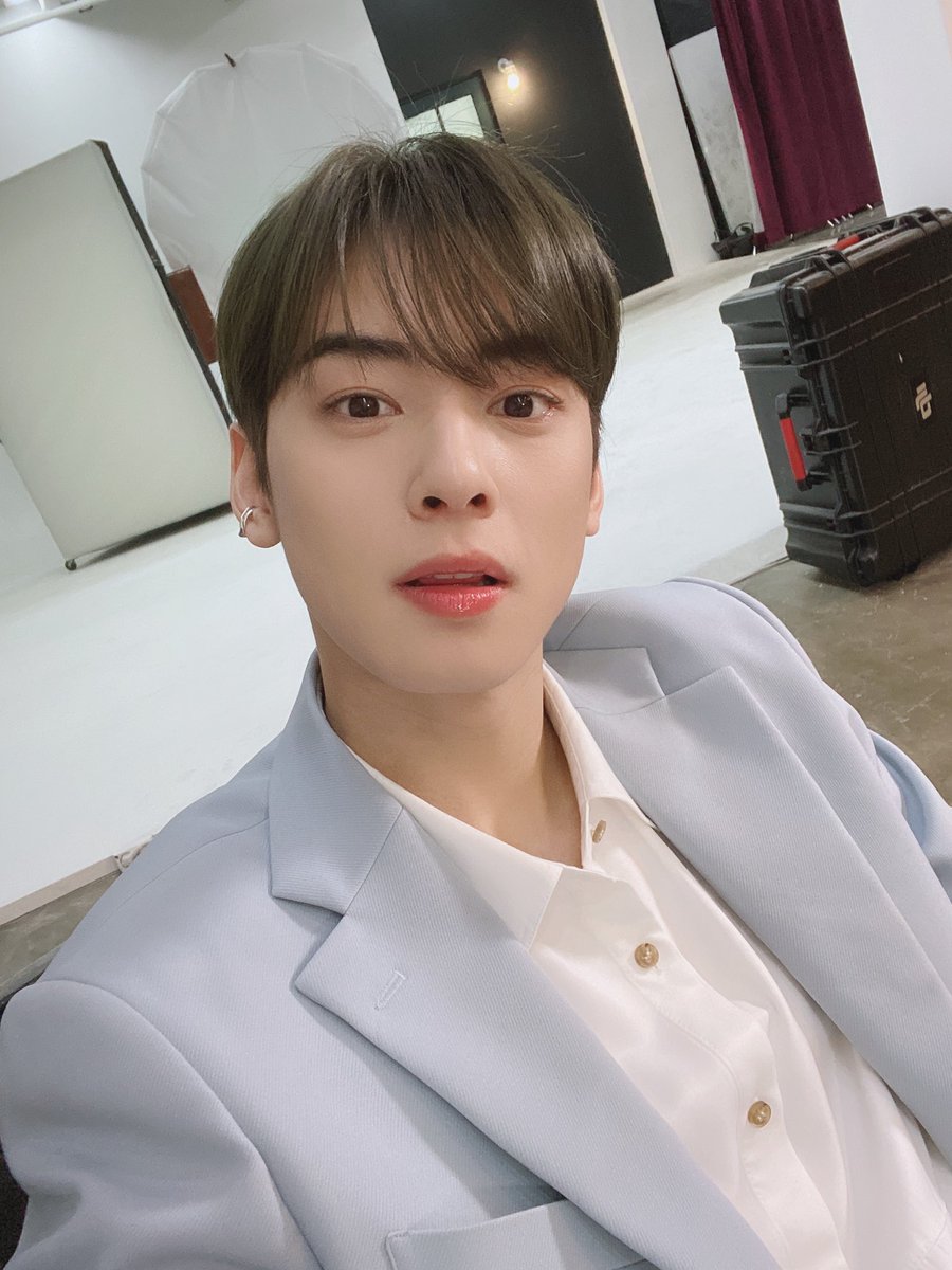 offclASTRO tweet picture