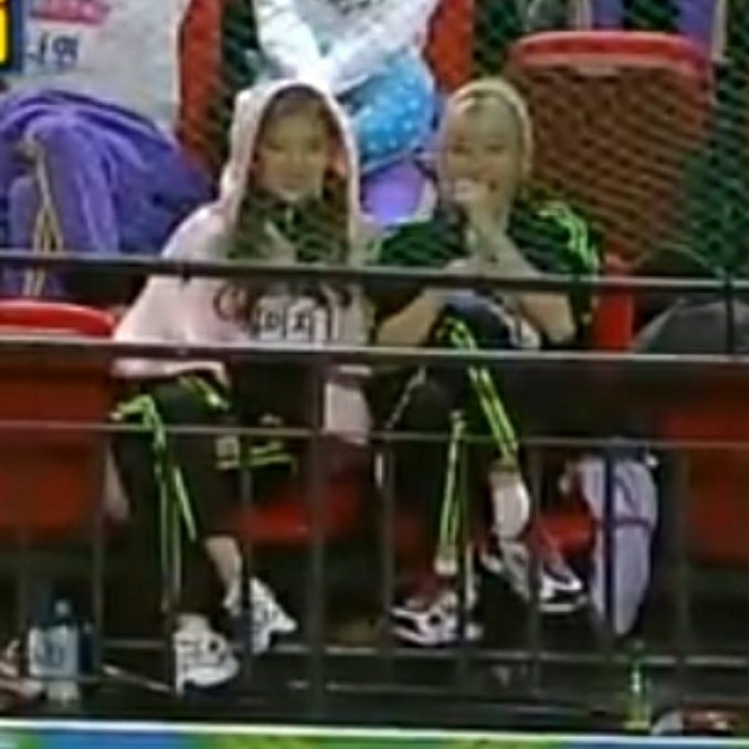AenanDachilie's tweet photo. Nanonood lang naman ako ng ISAC nung 2019...
#jeniji https://t.co/VBFAJiPs2v