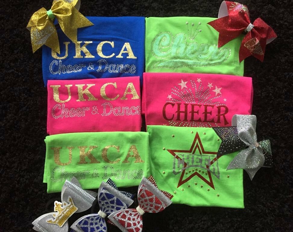 UKCheerleading's tweet image. Keep your eyes peeled 👀 for our at home training competitions 💪🏻 Don’t forget to enter them for a chance at winning a T-shirt or Bow 🎀 #StayAtHome #CheerAtHome instagr.am/p/B_roQCdgir0/