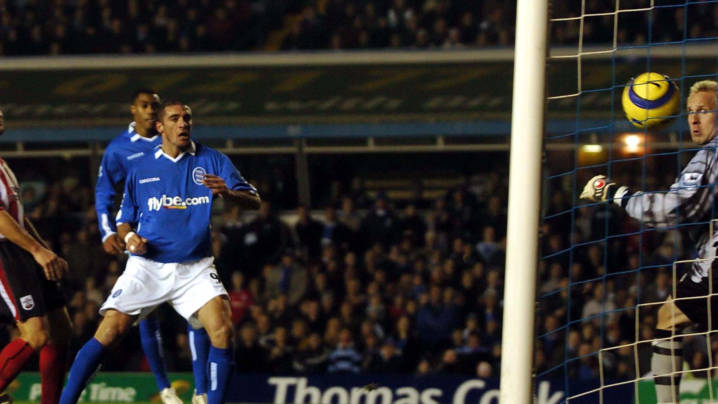 Birmingham City FC on Twitter: "📸 #BluesArchive: When El Rifle fired for  Blues! We look back on the debut of Walter Pandiani, who scored a powerful  header in a 2-1 win against