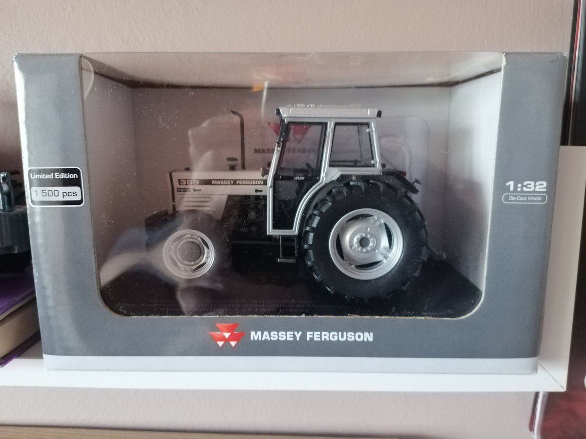 PhaseGamer98's tweet photo. New Massey Ferguson 399 Limited Edition die cast model added to my small collection π it's a beauty
#Tractor #masseyferguson #ModelTractor #farming #FarmingModels https://t.co/Cb8EzGWD7J