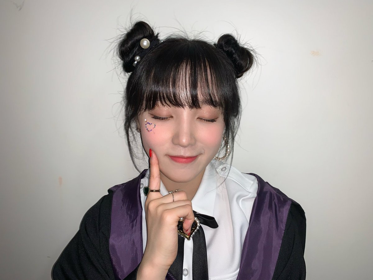 official_i_dle's tweet photo. [#우기] 2년 동안 너무 많은 사랑을 주신 울 네버랜드❤️ 정말 “사랑해” 이말 밖에는 생각 안나요❤️ 정말 힘들때도 여러분 덕분에 잘 버텨왔어요❤️ 사랑해 진심으로❤️ 우리 아직 셀 수 없는 주년들이 남았어요❤️ 항상 기억해줘요❤️ 사랑하고 고마워요❤️ 평생 가자 내 사랑들❤️

https://t.co/qIWFHW8Lt1 https://t.co/LWEQQqYfRj