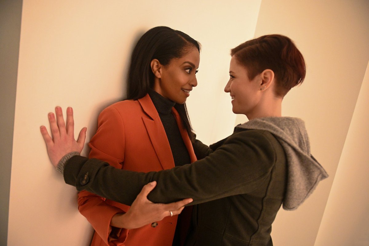 WelshdragonU's tweet photo. UK #Supergirl fans! Watch the new episode 5x14 The Bodyguard on #SkyOne, 8pm Monday 4th May! Kara (@MelissaBenoist) is assigned by Lex (@MrJonCryer) to be Andrea's #Superguard when she's targeted by an anti-tech extremist, but he has an ulterior motive. Alex has a tough 1st day. https://t.co/3WKpflJa7f