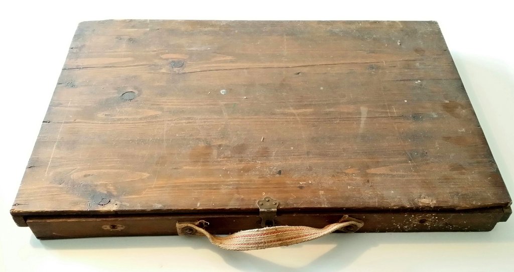 DrMartinPracher's tweet image. A early 20th ct. oil color paintbox. Kremserweiß = lead white ; Zinnoberrot = Vermilion (mercury sulfide) #TechnicalArtHistory