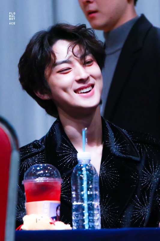 VampzFiji's tweet photo. Dimples 😍
#ACE 
#TheRealPrince
@VAV_official https://t.co/x4cEnVP6vB