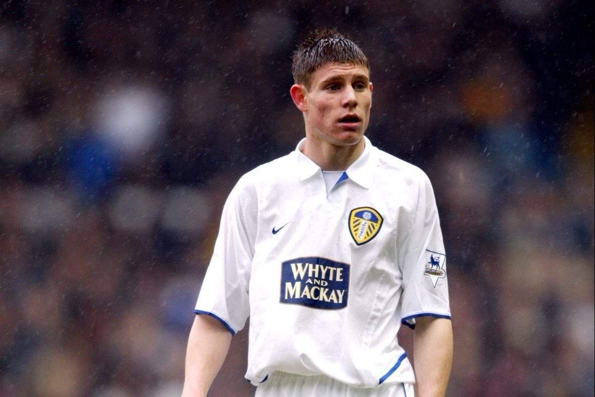 ExtremeFootbal4's tweet photo. #FootballTeasers 445.
Clue (a)
When asked if his manager was delighted that this footballer showed such versatility in his debut season in the Premier League he replied, "Yes, it gives the gaffer a lot of options"
?????????????
#ExFE #DebutPremierLeagueSeason #VersatileFootballer https://t.co/HZQecTKwhz