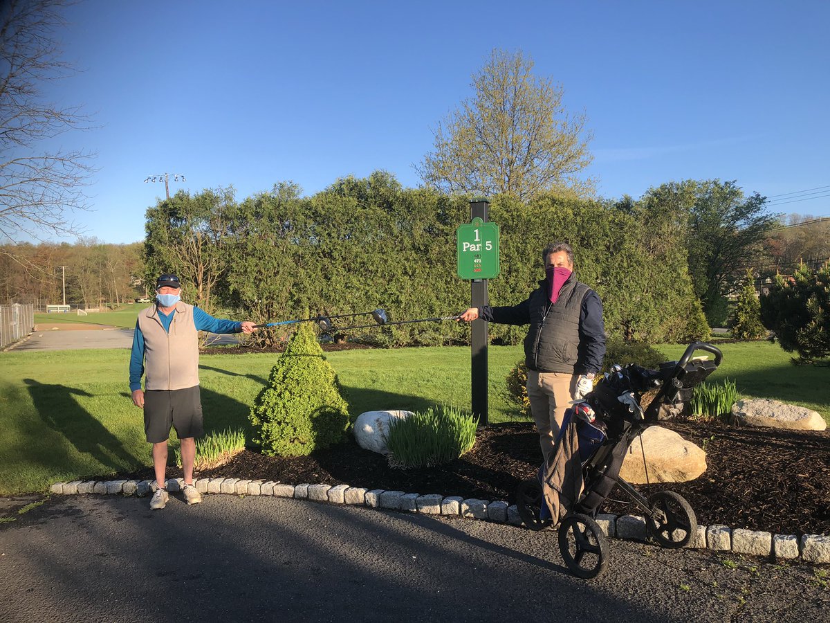 PackanackGolf's tweet photo. Social distancing at #packanackgolfclub #golf #letsnotmessthisup https://t.co/hjSCPCFhmc