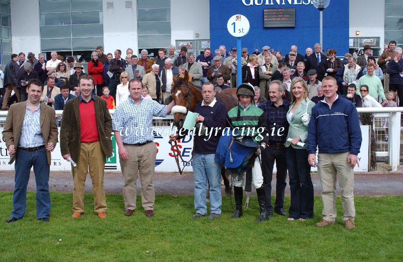 #FromTheArchives 15 years ago today 2-May-2005 @LimerickRaces 'Dun Doire' (Leading Counsel) and @johnnyfarrelly win for owners Dunderry Racing Syndicate and trainer Tony Martin. (c)healyracing.ie