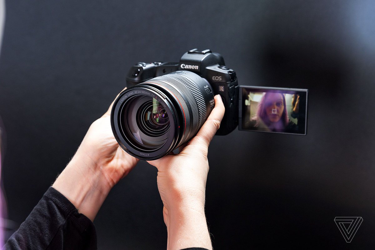 verge's tweet photo. Canon now lets you use its cameras as a webcam with amazing video quality https://t.co/9AM6lGhCBr https://t.co/8qvORiX7qs