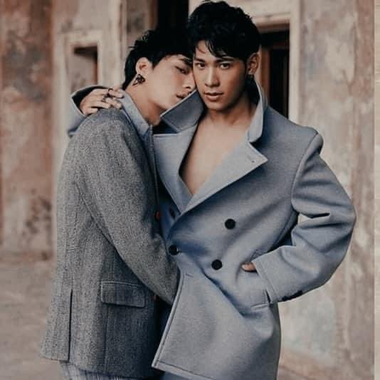 mcleeeyn's tweet photo. SAY NO TO “ROMEO &amp; JULIET” 
SAY YES TO “ROMEO AND ROMEO”

            KINGZ OF GMMTV ✨📸

#KristSingto #TAYNEW #brightwin #OffGun #GMMTV #SOTUS #DarkBlueKiss #theoryoflove #2getherTheSeries #winmetawin #bbrightvc #Tawan_V https://t.co/zqwFHsHktR