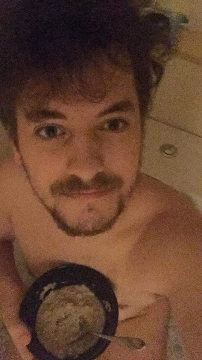 EduàrdoDelamondoÈsteban tweet media