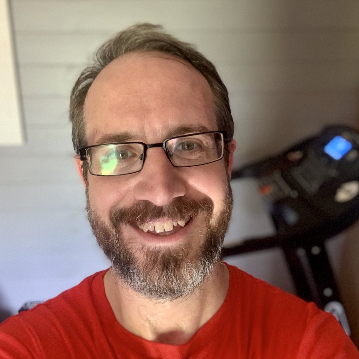 Gentle 5 mile treadmill run done 🏃‍♂️✅
#5milerun #exercise #stayingathome