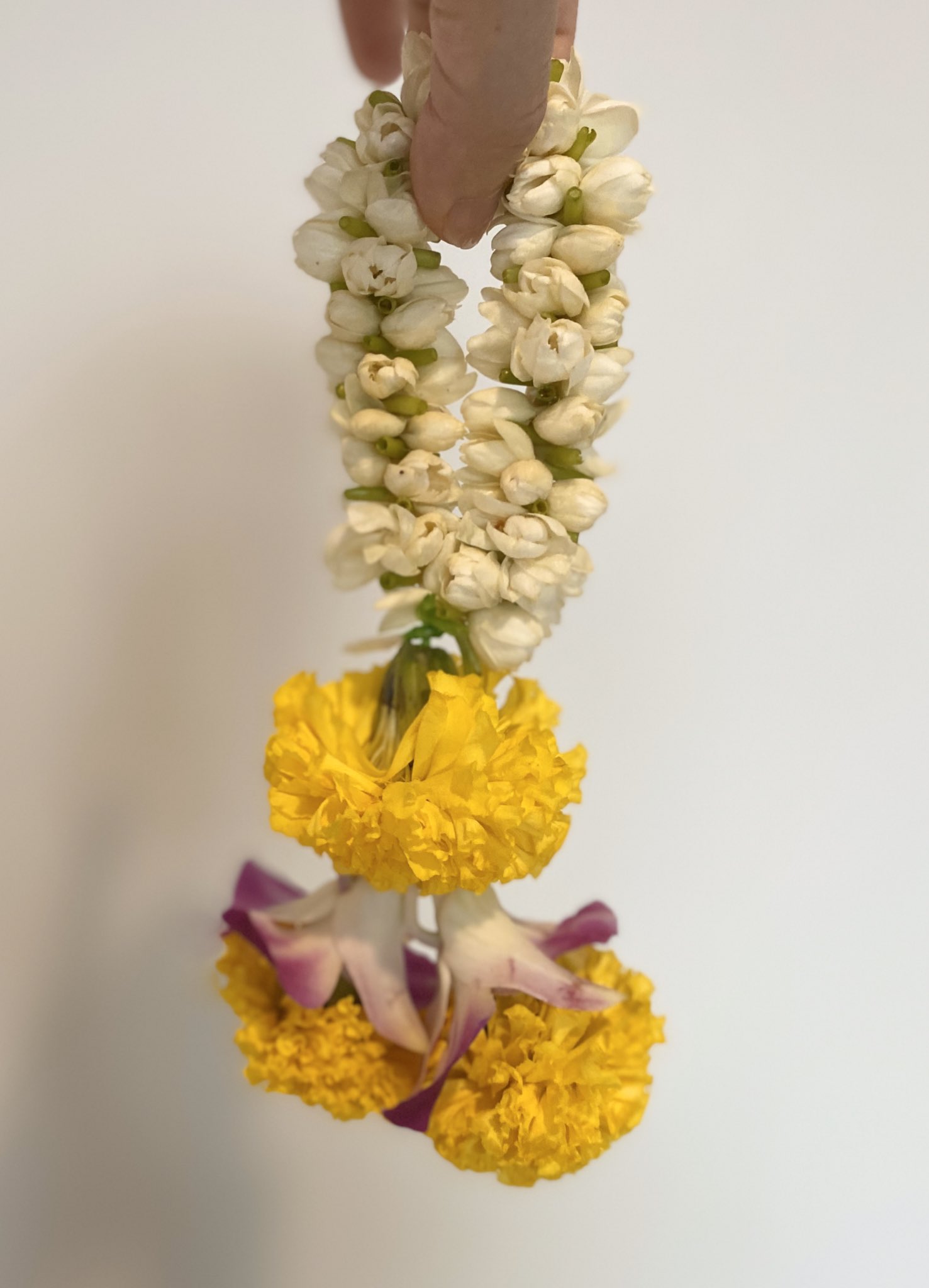 ☆最安値に挑戦タイの花飾りプアンマーライ イエロー その他 | socearq.org
