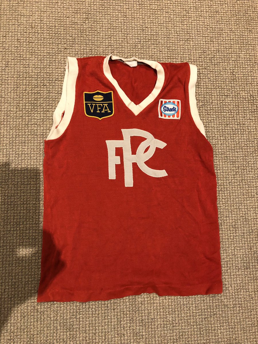 Ross Johns tweet media