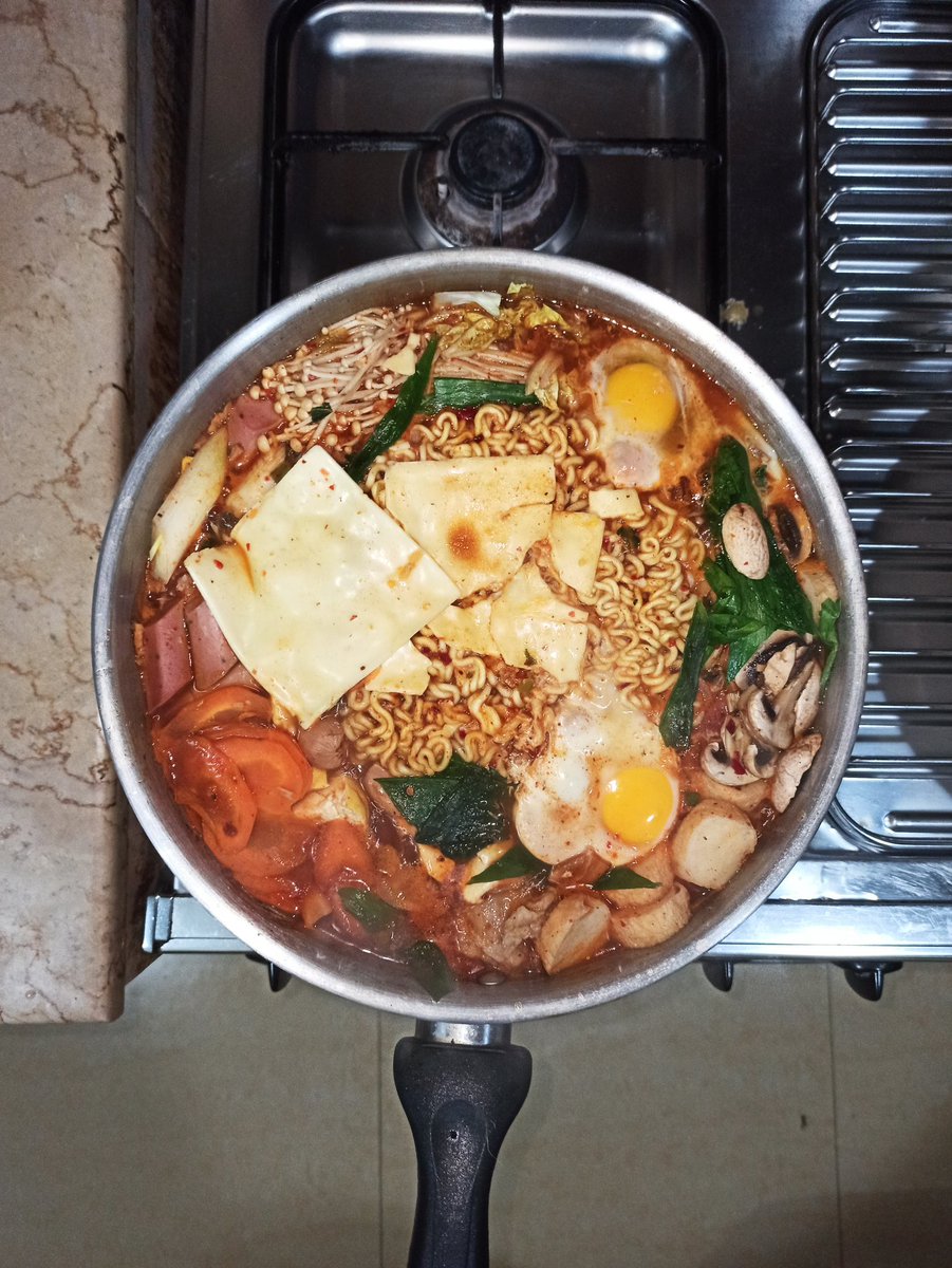 🍜 tweet media