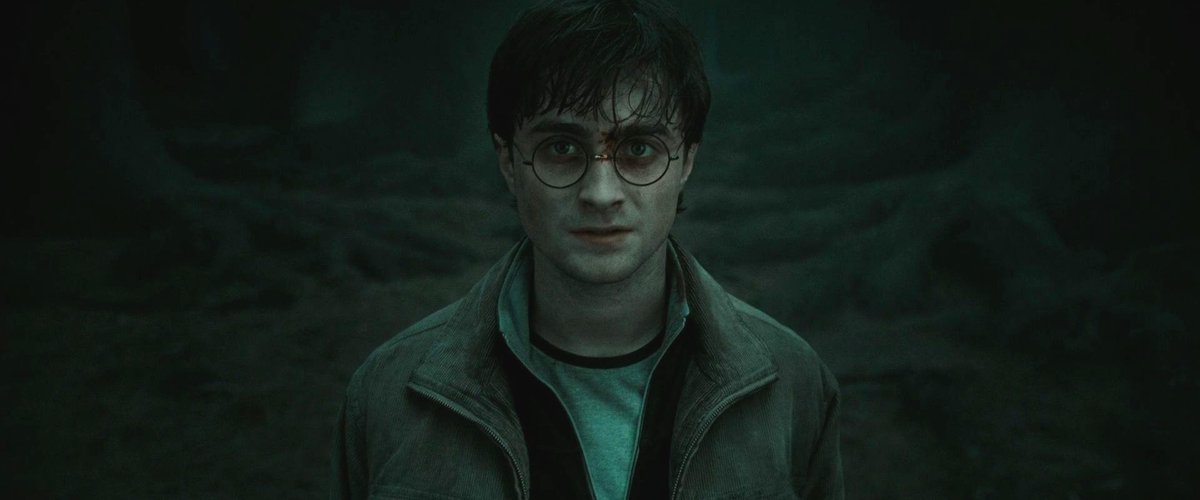 DailyHogxwarts's tweet photo. La fábula de los tres hermanos:

- Uno murió por poder.
- Otro murió por un amor perdido.
- Y el último recibió a la muerte como una vieja amiga.

#HarryPotter ⚡ #BattleOfHogwarts https://t.co/rSx1Lhnp9e