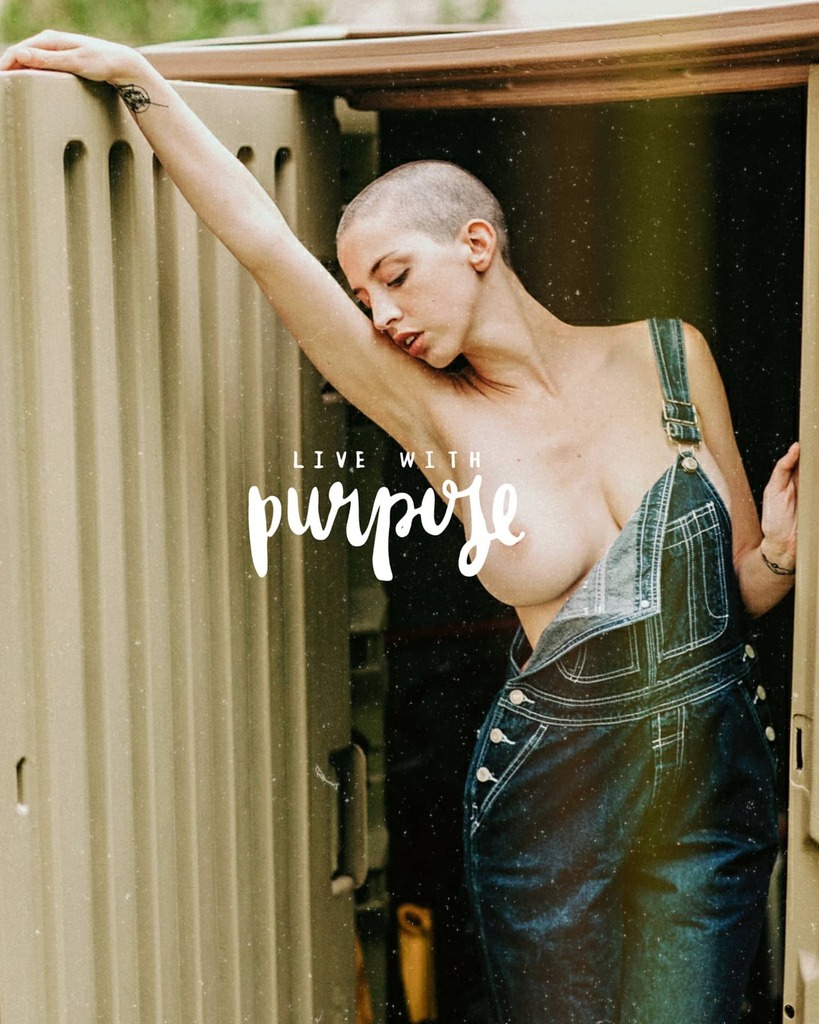 voxefx's tweet photo. Live with Purpose
MODEL HMUA @onekatmalone
Photographer and Styling by Vox
VOXEFX MAGAZINE #linkinbioπ
#outintheshed #demin #creativesmustcreate #stayhomestaysafe #quarantinelife https://t.co/Hq1ucaBeQC https://t.co/AT1Xvqpk2m