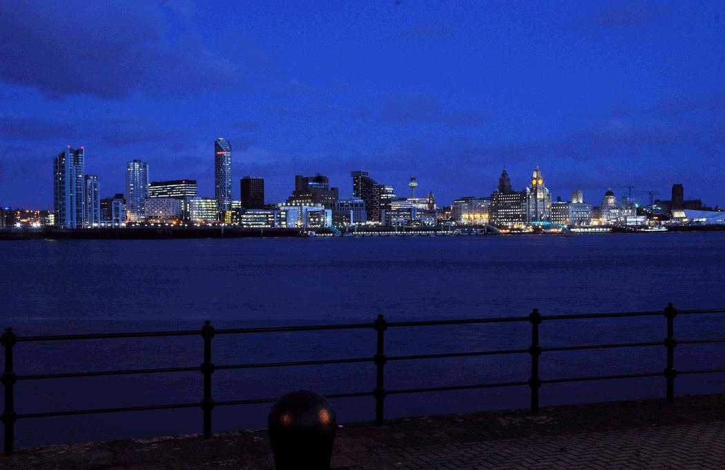 COVIDLiverpool's tweet photo. Residents are being urged to be vigilant as an increasing number of con-artists attempt to make money out of #coronavirus. Please share &amp; help us help others.

Coronavirus scams you need to be aware of: https://t.co/DTPGc9aQLs 

#COVID19uk @CitizensAdvice https://t.co/rAKo8JSoTA
