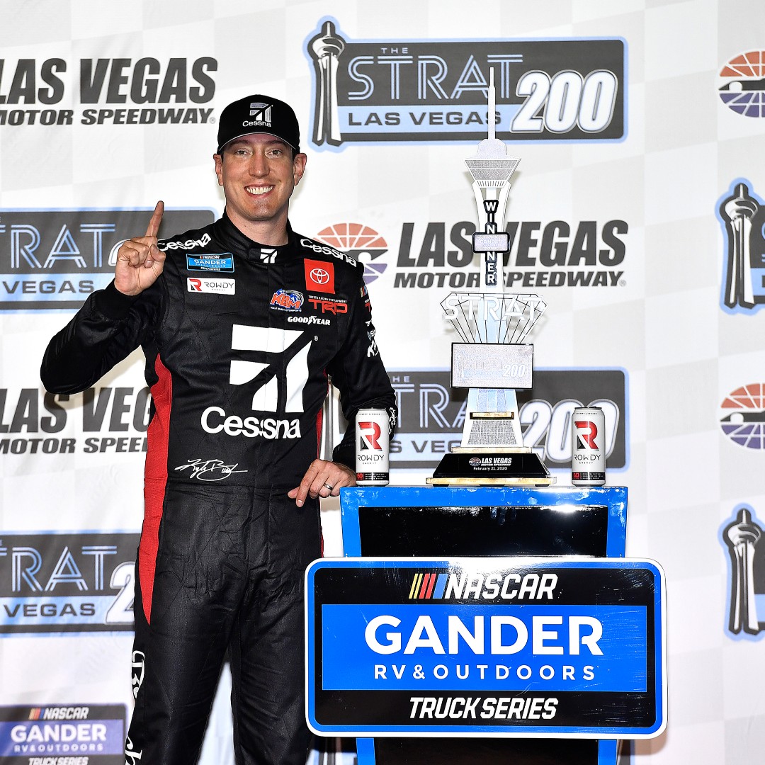 KBMteam's tweet photo. RETWEET to wish @KyleBusch a Happy Birthday! Happy Birthday, Bossman, from all of us at KBM! 🎂🎁🎉 https://t.co/t3Hb8TE0p2