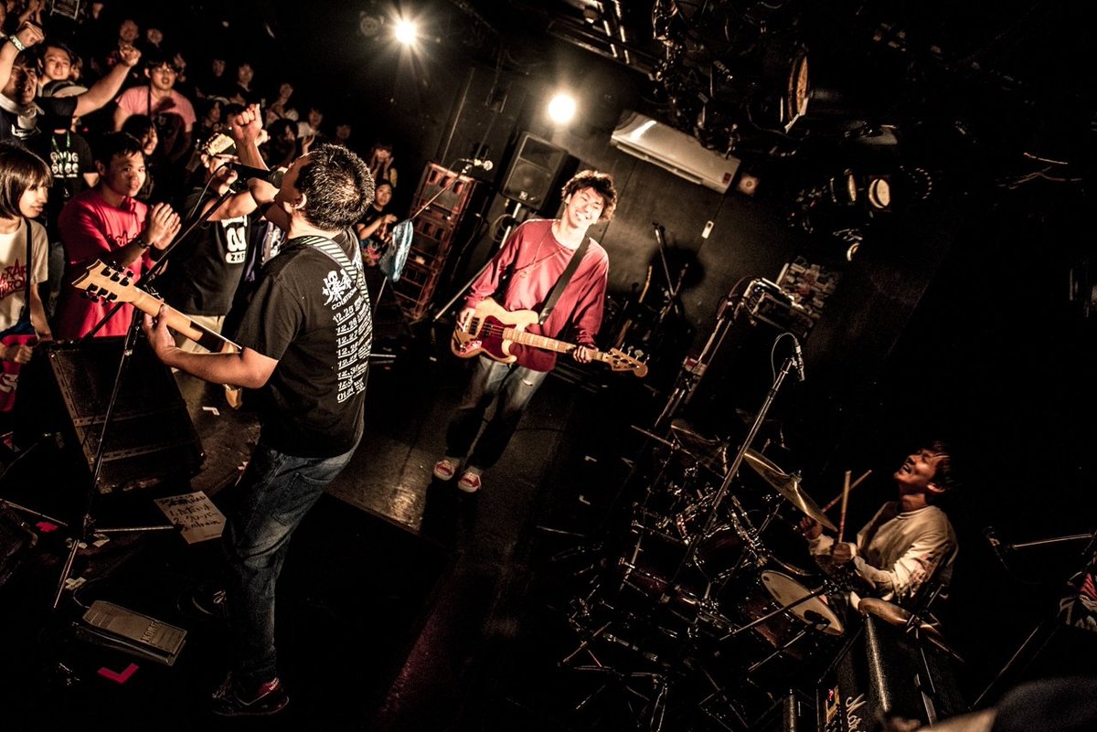 NAO_MUSIC_ZUSHI's tweet photo. 【PLAYBACK F.A.D】
2018年8月4日 横浜F.A.D
NAO MUSIC presents
Make a freedom!!

Opening act
『AOBA』

当日勝手に来て、急遽オープニングアクトとして出演(笑)
短い時間の中でも『AOBA』らしさ全開のライブをありがとう！

Photo by @ttetteteru

#makeafreedom
#FAD横浜
#AOBA https://t.co/pl2JUyL7ea