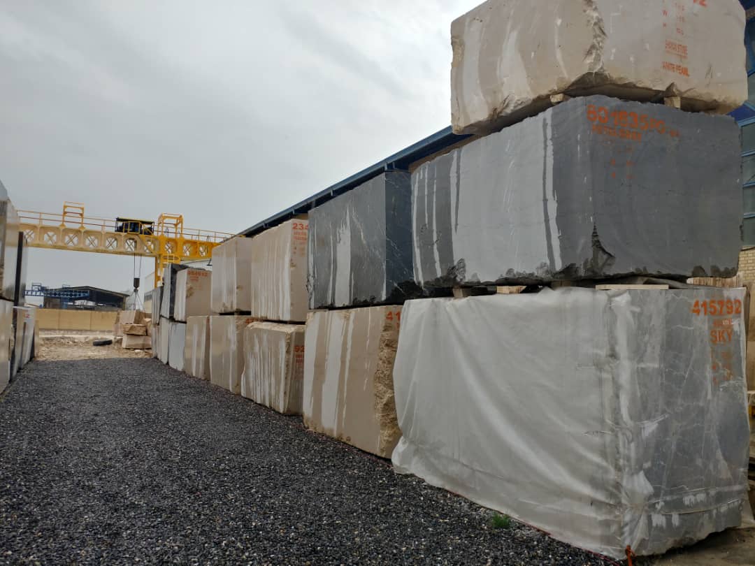 BestStoneBlock1's tweet photo. Iran's most luxurious Stone Block Stockyard.

#BeigeParadiseMarble #PietraGreyMarble #GoldenShadowMarble #RoyalBlackMarble #WhitePearlLimestone  #WhiteAligoudarzCrystal #GreyGalaxyMarble #GreyMarble #BlackMarble #BrownMarble #WhiteMarble #CreamMarble #BeigeMarble #Block #Marble https://t.co/mqSr9NdR8K