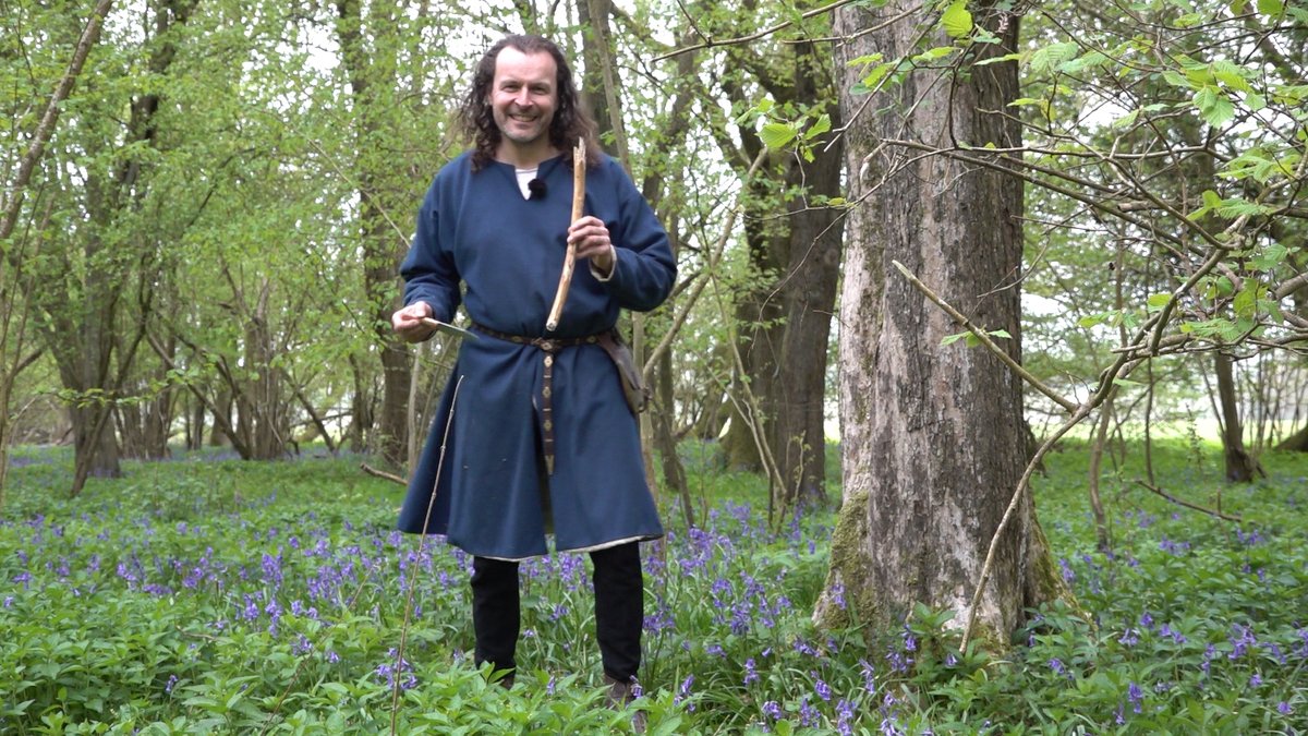 ModernHistoryTV's tweet photo. Jason Kingsley OBE the modern knight, discusses medieval record keeping. Watch it here - https://t.co/oD9l6oxQu3 https://t.co/2Rcmy9K8Ec