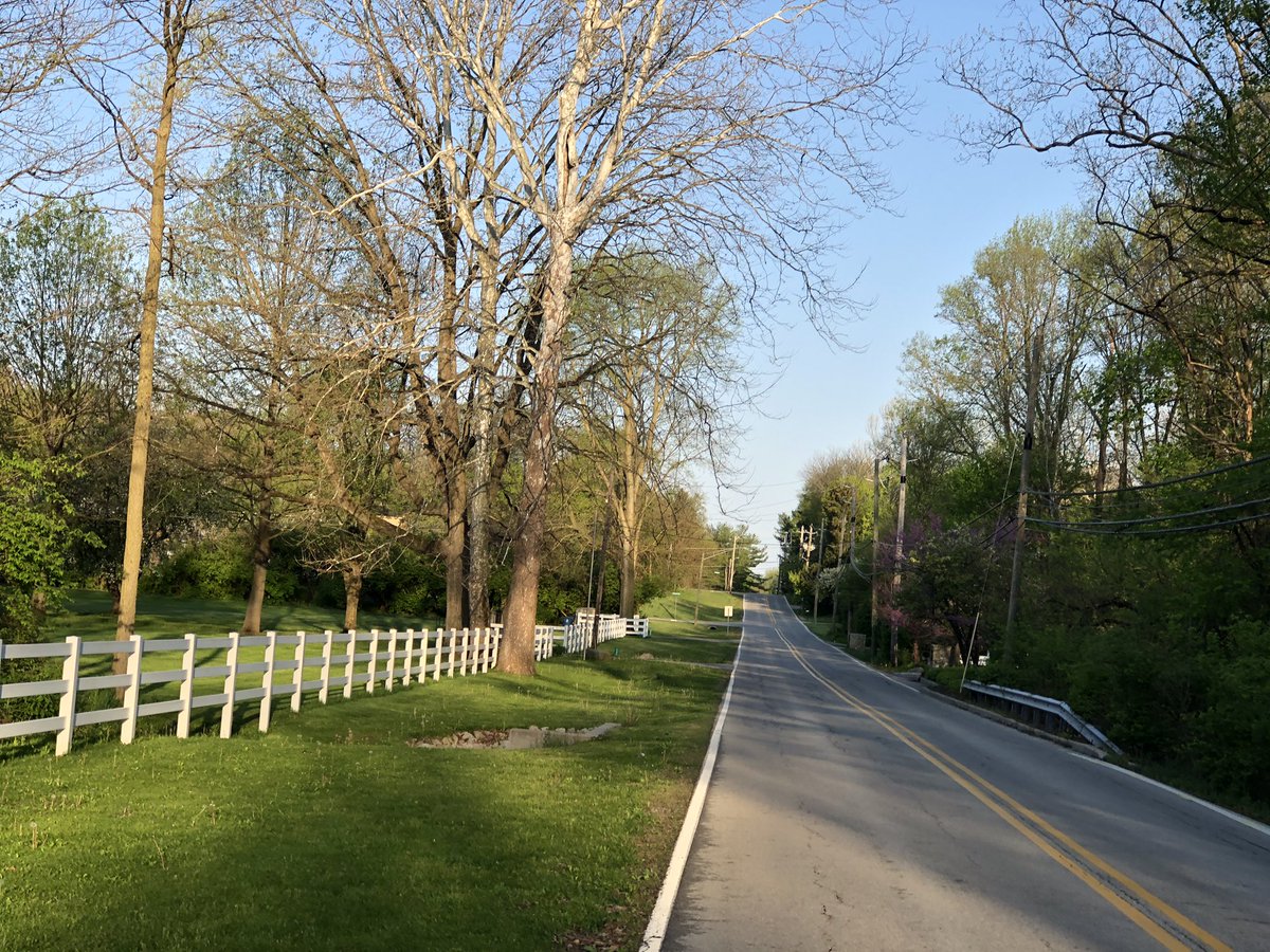 RobertRpruitt's tweet photo. Gorgeous 1st Saturday in the #MonthOfMay to be #grateful for what we do have vs what we canโt do. Enjoy your @500Festival #virtualmaymorning @OneAmerica #minimarathon. Lost a great friend and human being this week...RIP Cory Gray @smhs_softball https://t.co/WU2zwgsYWu