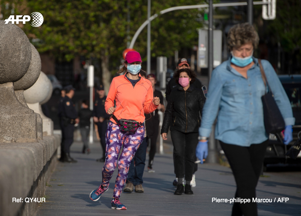 AFP's tweet photo. All Spaniards on Saturday were allowed to go for walks or play sport after 48 days of home  confinement to combat the coronavirus in one of the worst-hit countries
https://t.co/nWlRfgIdmJ https://t.co/Vi6IP3C3fK