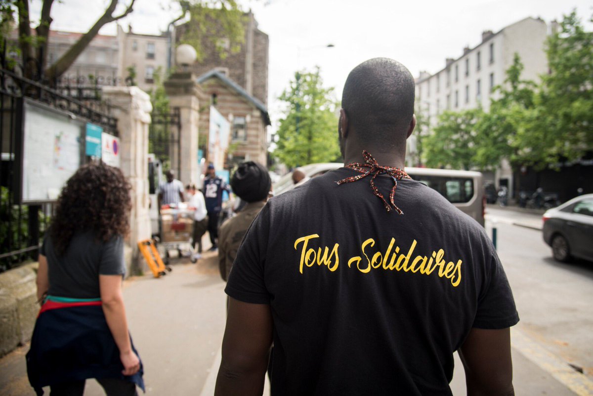 Cette semaine, <a href="/ParisMatch/">Paris Match</a>​ proposait une immersion en quartier populaire.

Mais l’article ne fait qu’enchainer mépris et clichés humiliants,dans la lignée des publications dégradantes sur les quartiers populaires.

Droit de réponse de <a href="/AssociationLune/">Association Pierre De lune</a> ⬇️

fumigene.org/2020/05/02/par…