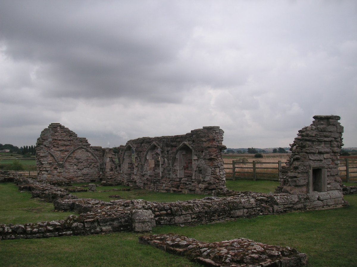 Mattersey Priory was obtained by the MoW in 1912 so as an EH property is probably better known than if was just in a field (and why i've been tbh) Best preserved Gilbertine range, and although from the time of St Gilbert, not a double house: only ever intended for six male canons