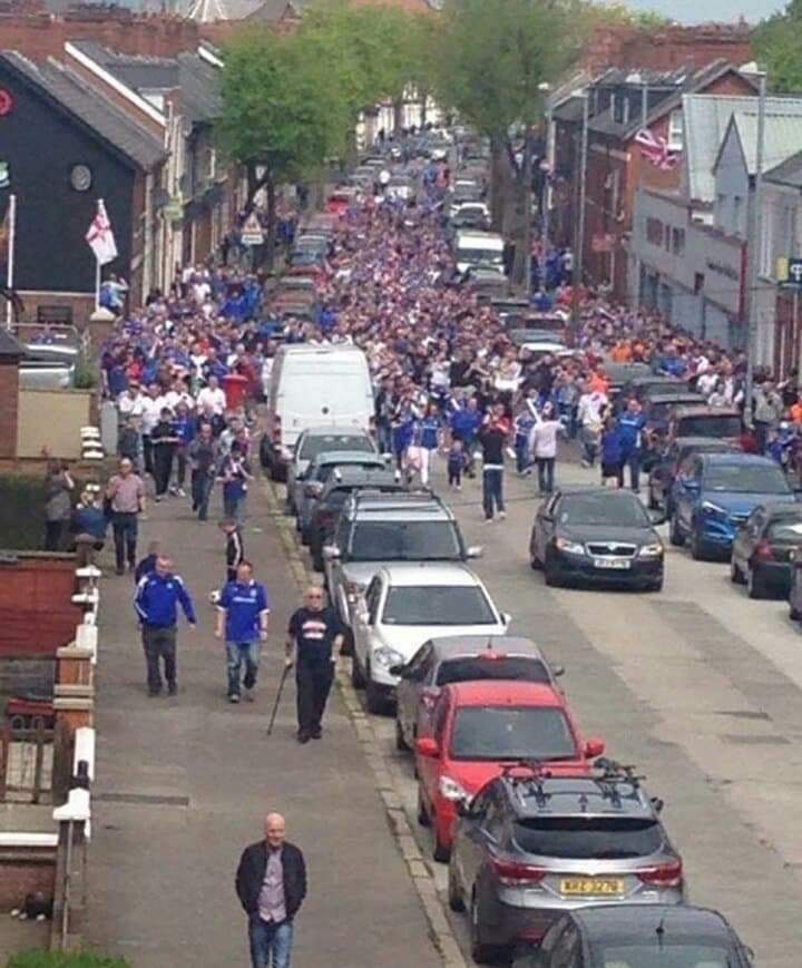 OfficialBlues's tweet photo. With an hour until kick-off, Linfield fans are arriving ahead of the 2017 Irish Cup Final. #AsLive #WaterworthWeek https://t.co/wm8feb9kfl