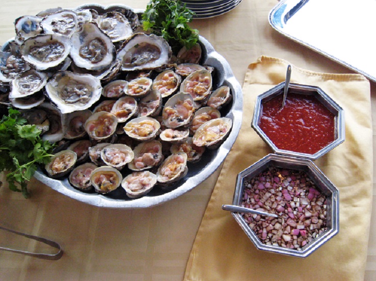 SSCYachtEvents's tweet photo. Seafood station on #AquaAzul, a #yachtwedding standout https://t.co/GuMl2CoVsF