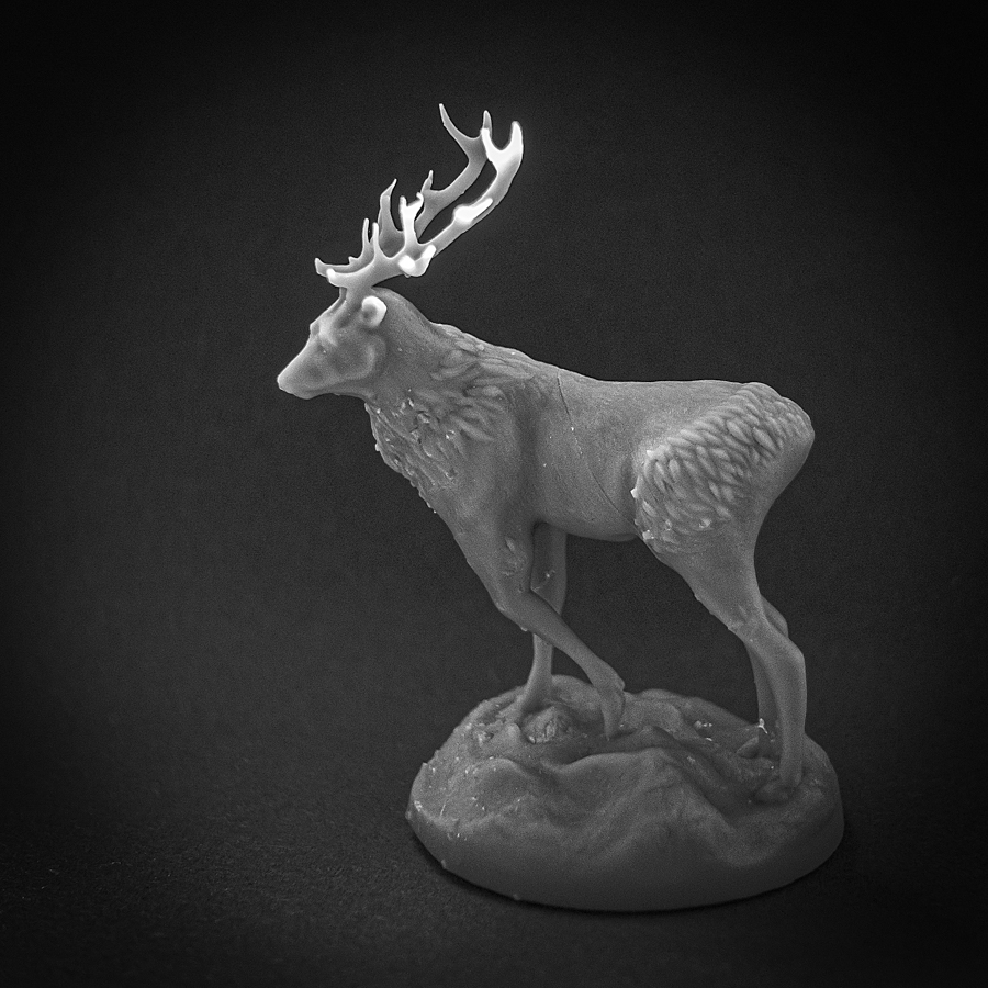 Carduelis_C's tweet photo. I did it! My Ravenstag 3D-Print is finished and he's beautiful.  Its been a long 6 month on the #SculptingTheRavenstag Project and I've learned a lot. So this one is for @BryanFuller who inspired all of this, and You, #FANNIBALFAMILY for whom I picked up art again ❤️ https://t.co/mj8LDEZzke