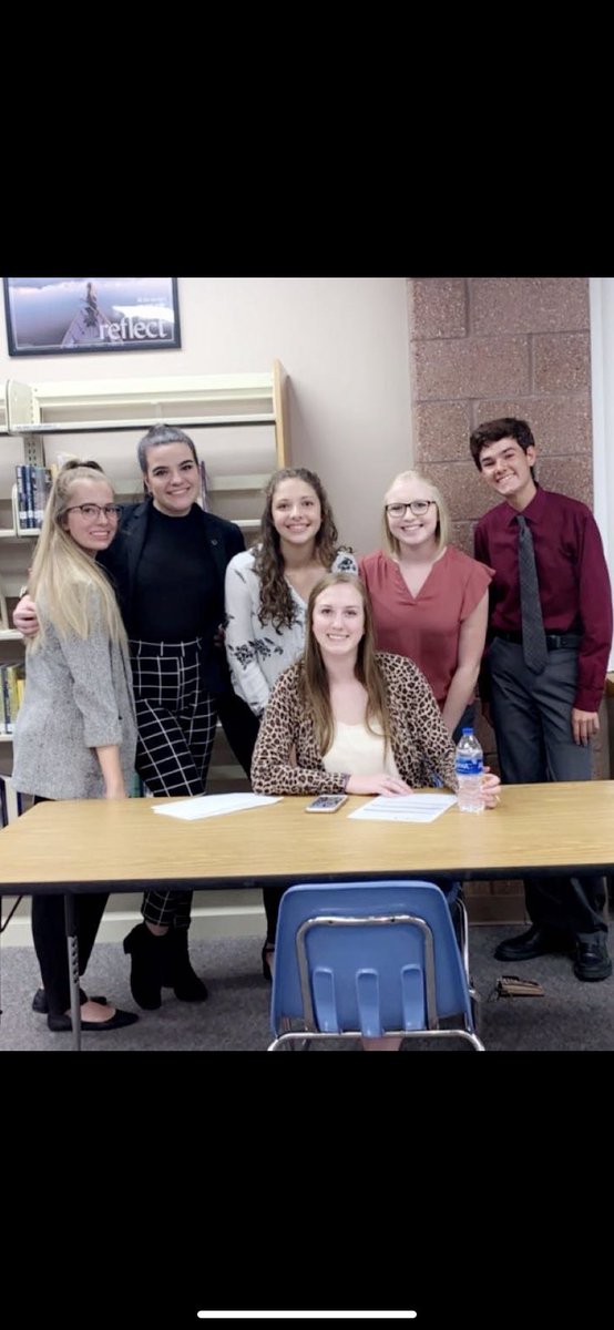 PDub_DECA's tweet photo. In honor of ICDC week, our qualifiers have put together their favorite DECA experiences. Today’s qualifier is our DECA Co-Social Media Director Taylor Ragulsky!🎉 https://t.co/tkXUmGHeuJ